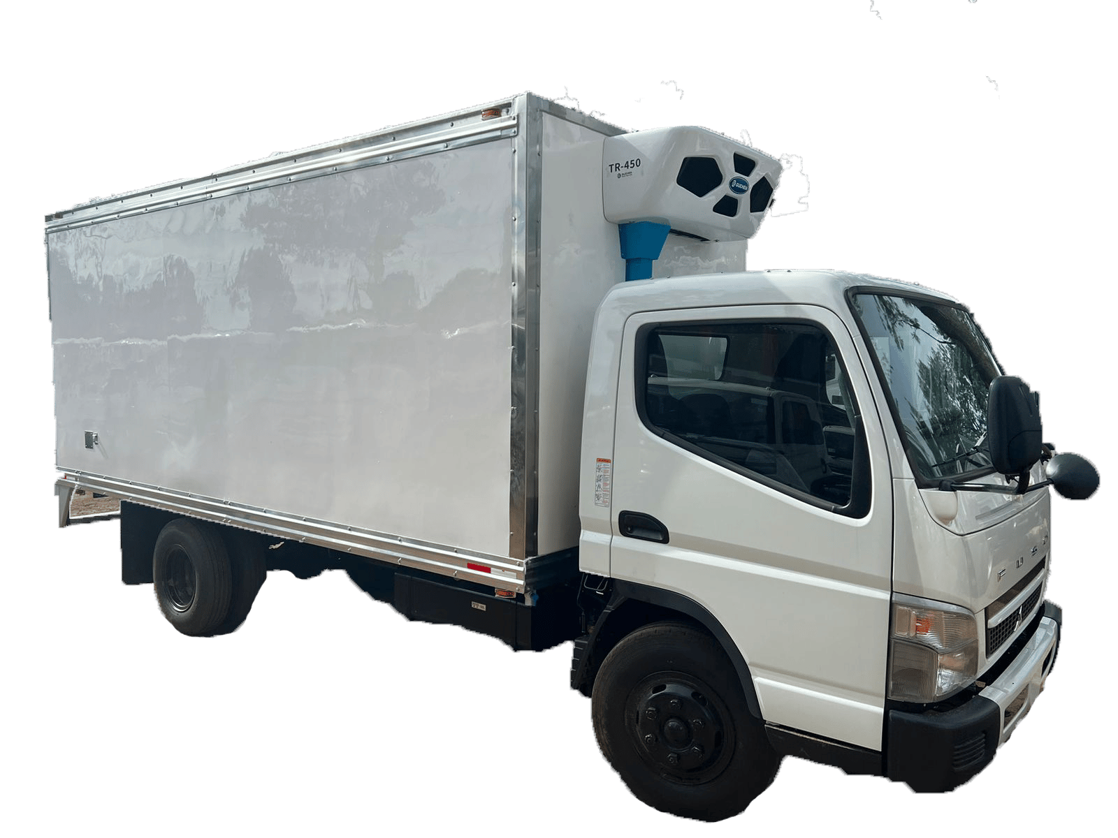 Imagen de un furgon grande especializado para carga regrigerada